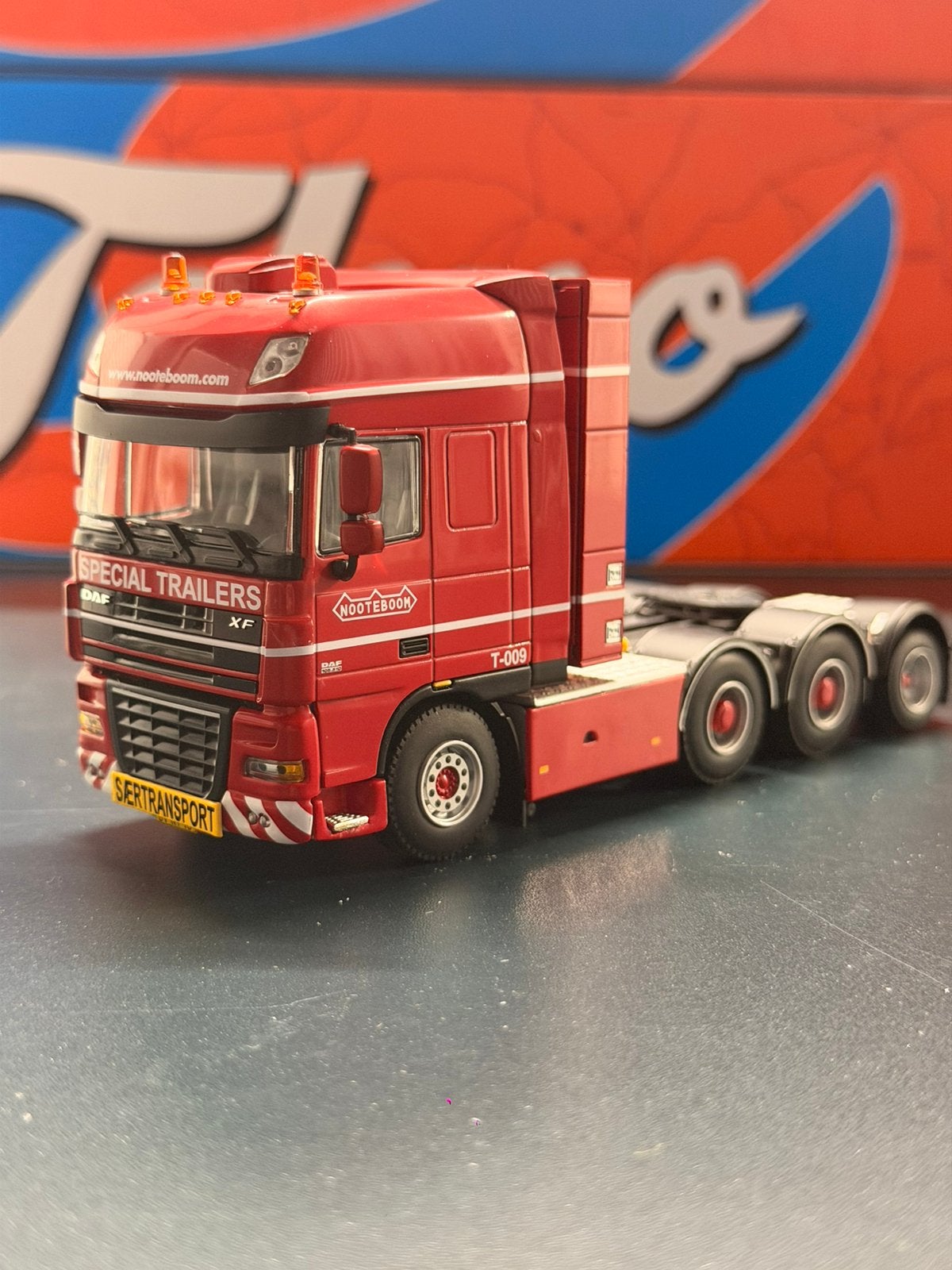WSI DAF XF 105 Nooteboom T-009, Ophalen of Verzenden, Zo goed als nieuw, Bus of Vrachtwagen, Wsi