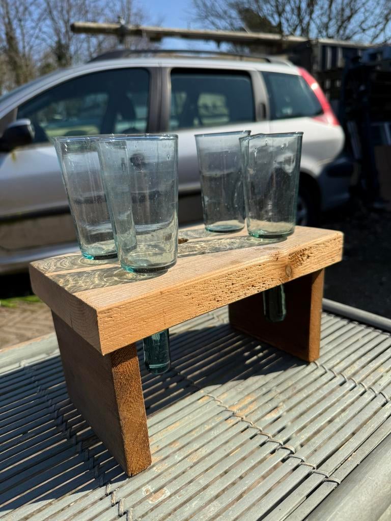 Stek tafeltje - tafeltje met kleine glaasjes, Gebruikt, Overige kleuren, Ophalen of Verzenden, Glas