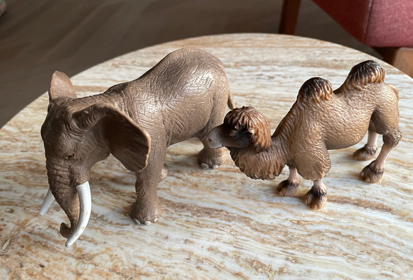 Schleich olifant stier en kameel, Verzamelen, Ophalen of Verzenden, Zo goed als nieuw, Wild dier, Beeldje of Figuurtje