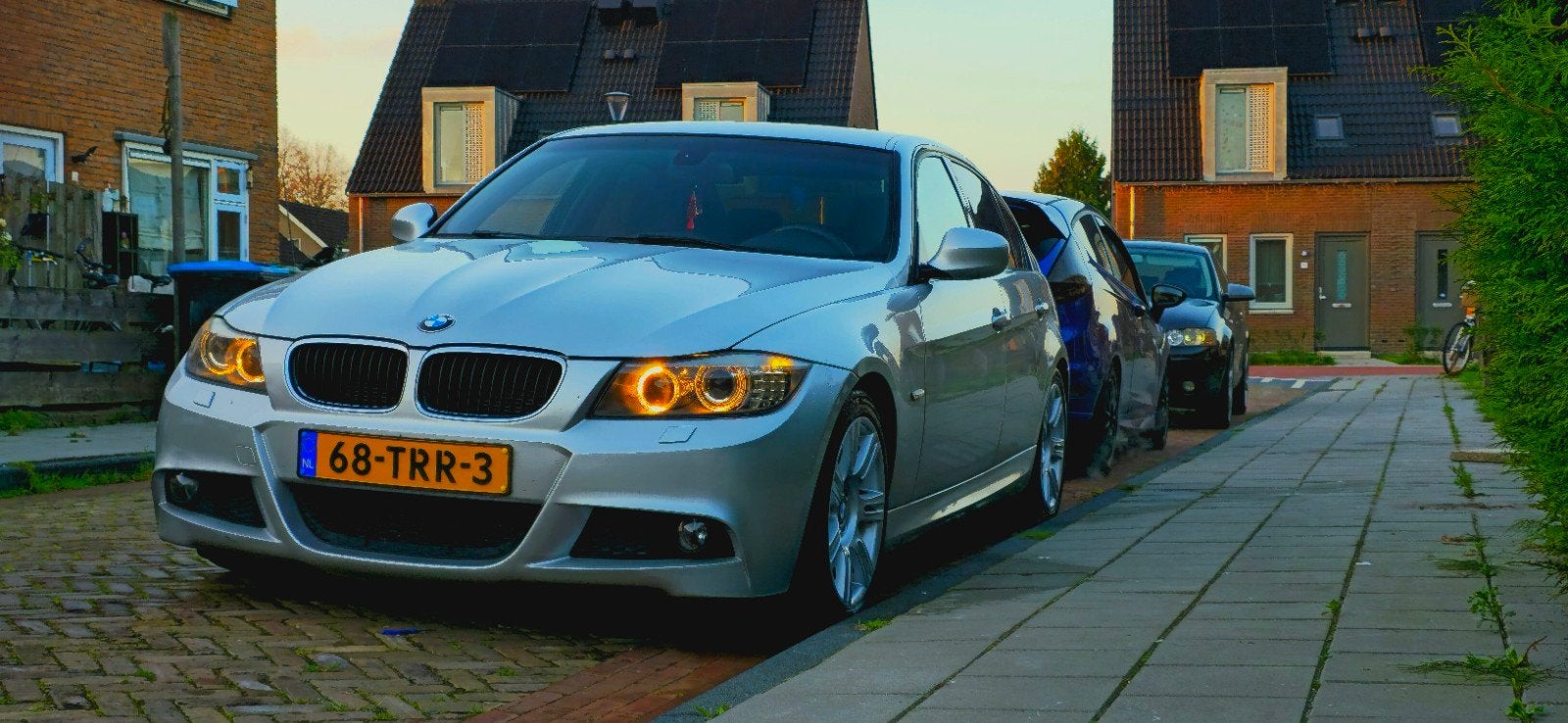 BMW 3-Serie 318i M pakket 2.0L nieuwe Apk, Auto's, 4 cilinders, Alcantara, Origineel Nederlands, Handgeschakeld