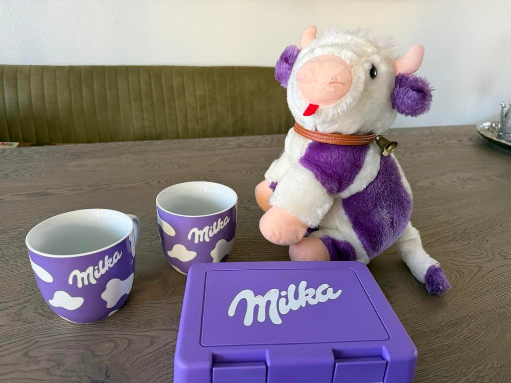 Milka verzamelset: knuffel, mokken en broodtrommel, Ophalen of Verzenden, Nieuw