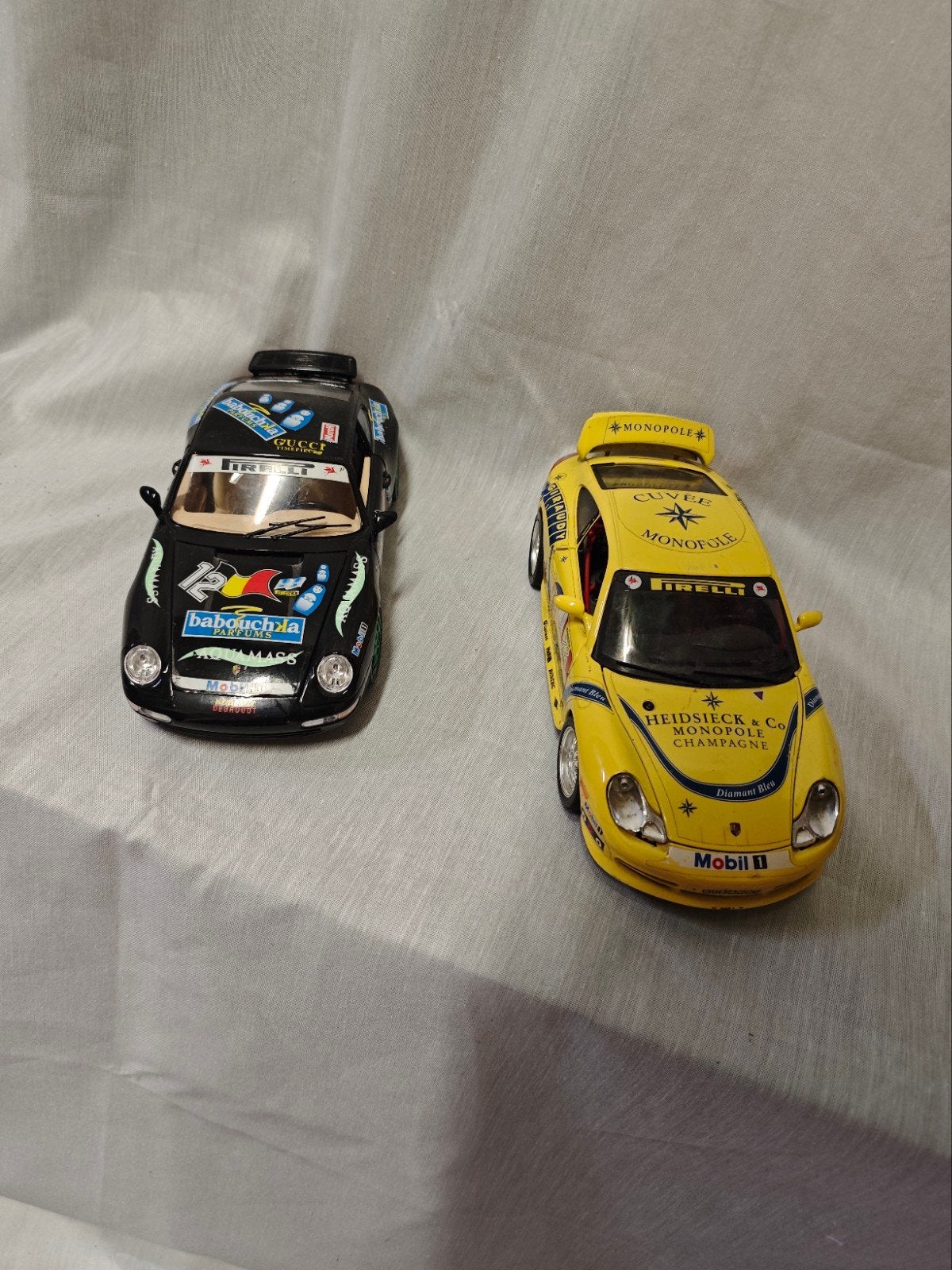 Set van 2 Porsche Schaalmodellen - Raceauto's, Ophalen
