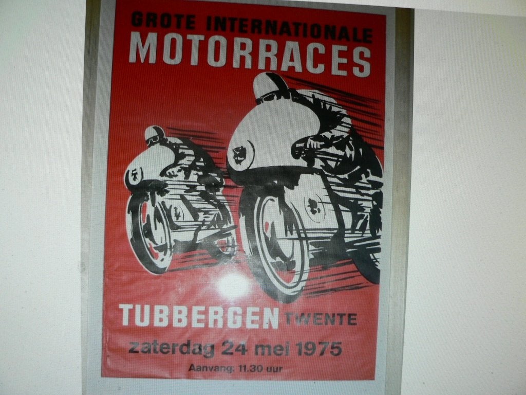 02 diverse posters tubbergen wegrace en kalender, Ophalen of Verzenden, Gelezen