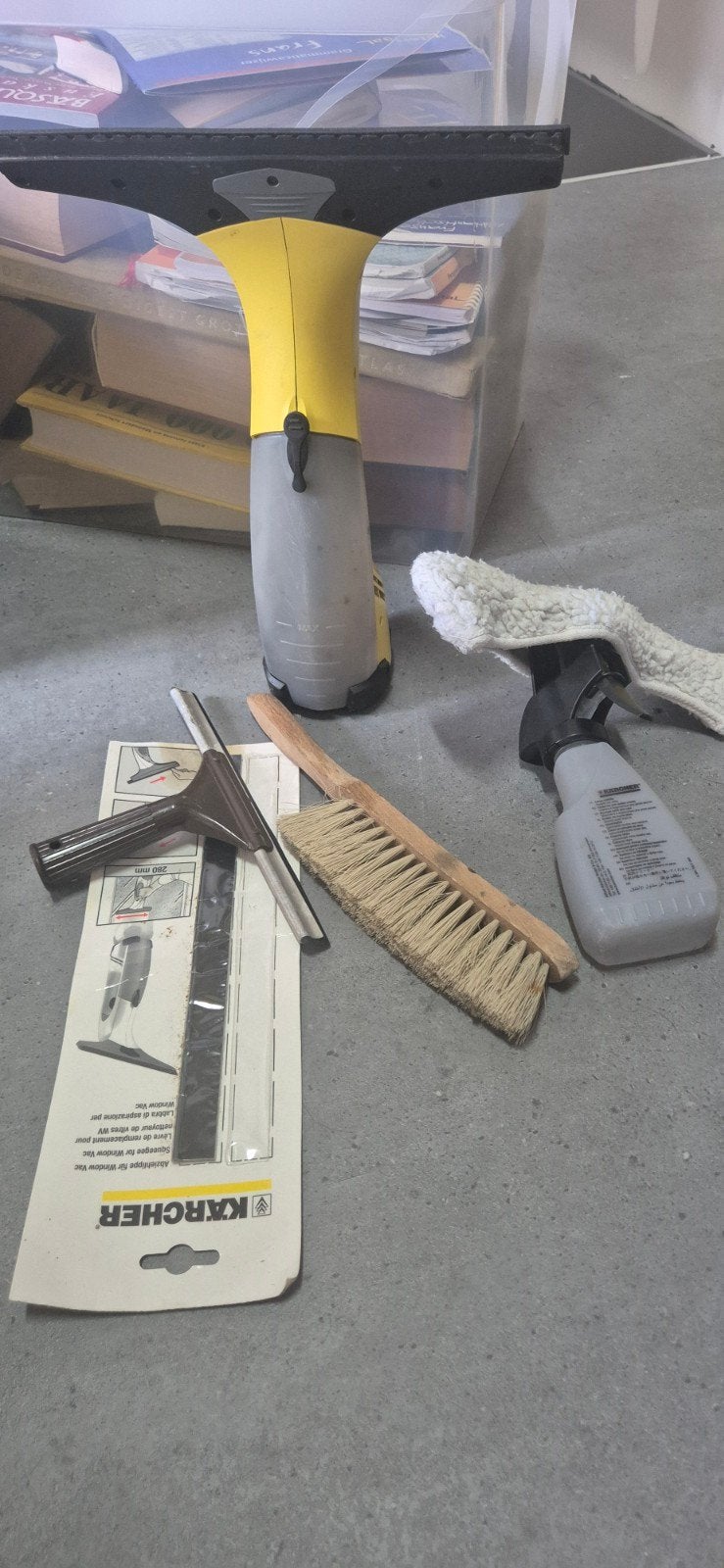 Kärcher Raamwisser WV, borstel en spuitfles, Ophalen of Verzenden, Raamwisser of Trekker