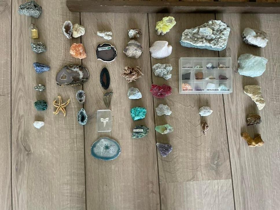 Grote verzameling mineralen, edelstenen, geodes & haaientand, Verzamelen, Mineralen en Fossielen, Ophalen of Verzenden, Mineraal