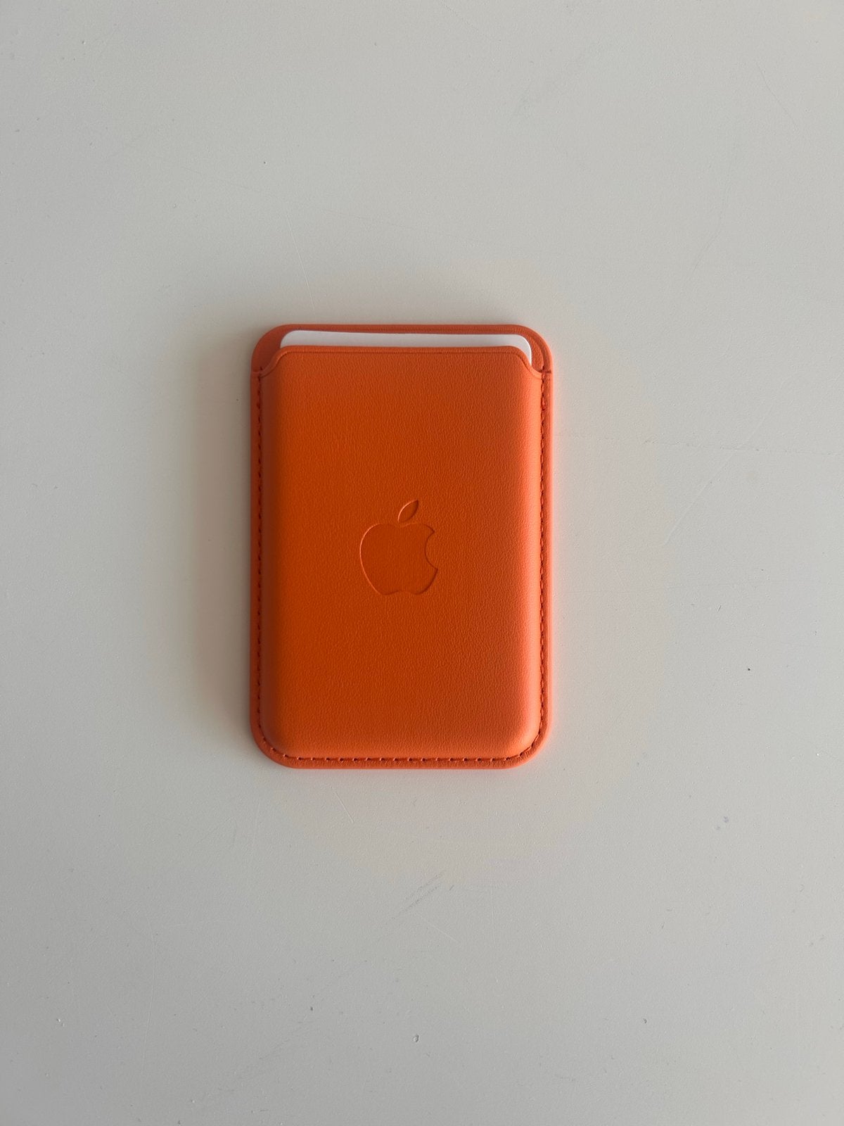 Apple MagSafe Kaarthouder - Oranje Leer, MagSafe, Oranje, Kaarthouder, Nieuw