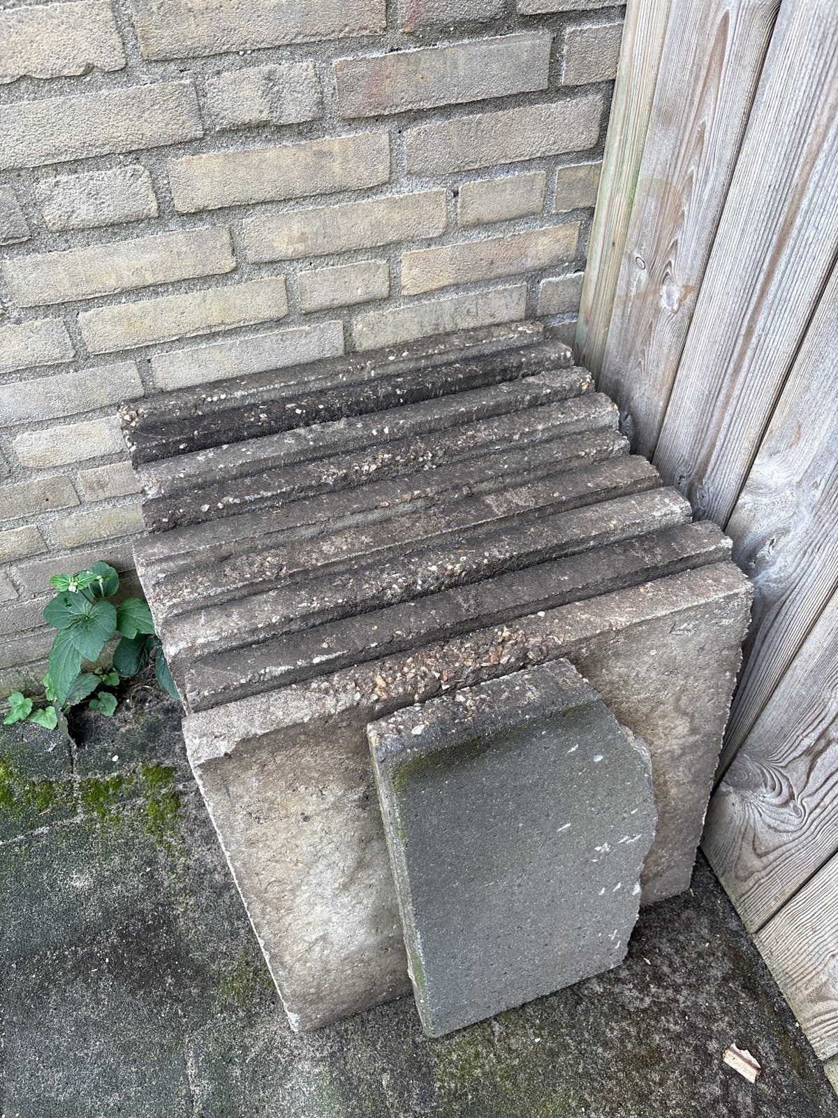 Gratis 50x50 Terrastegels Blauw - Ophalen, Tuin en Terras, Gebruikt, Ophalen of Verzenden, Minder dan 5 m², Beton