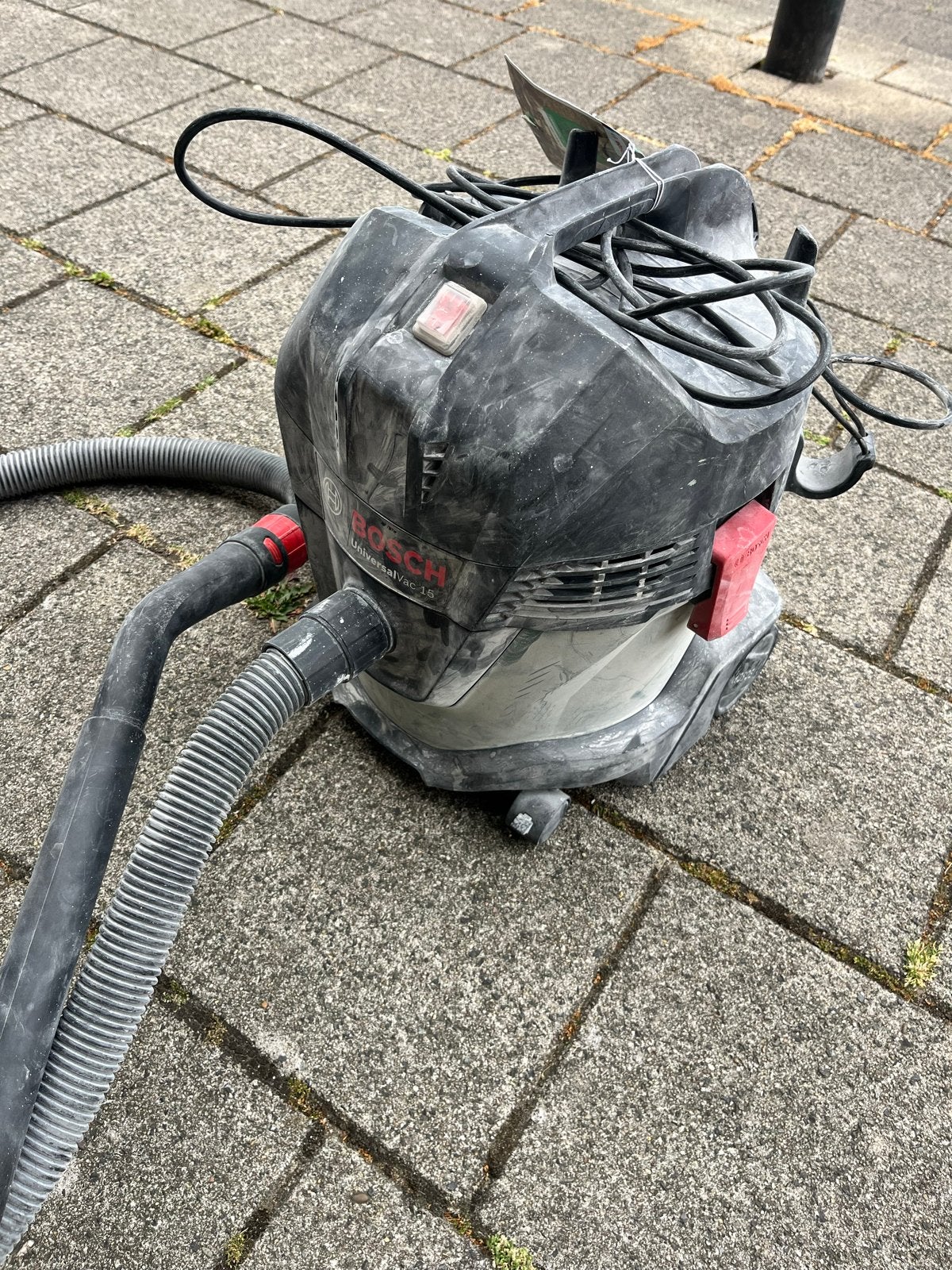 Bosch UniversalVac 15 waterstofzuiger - gebruikt bij verbouw, Ophalen, Gebruikt, Waterstofzuiger