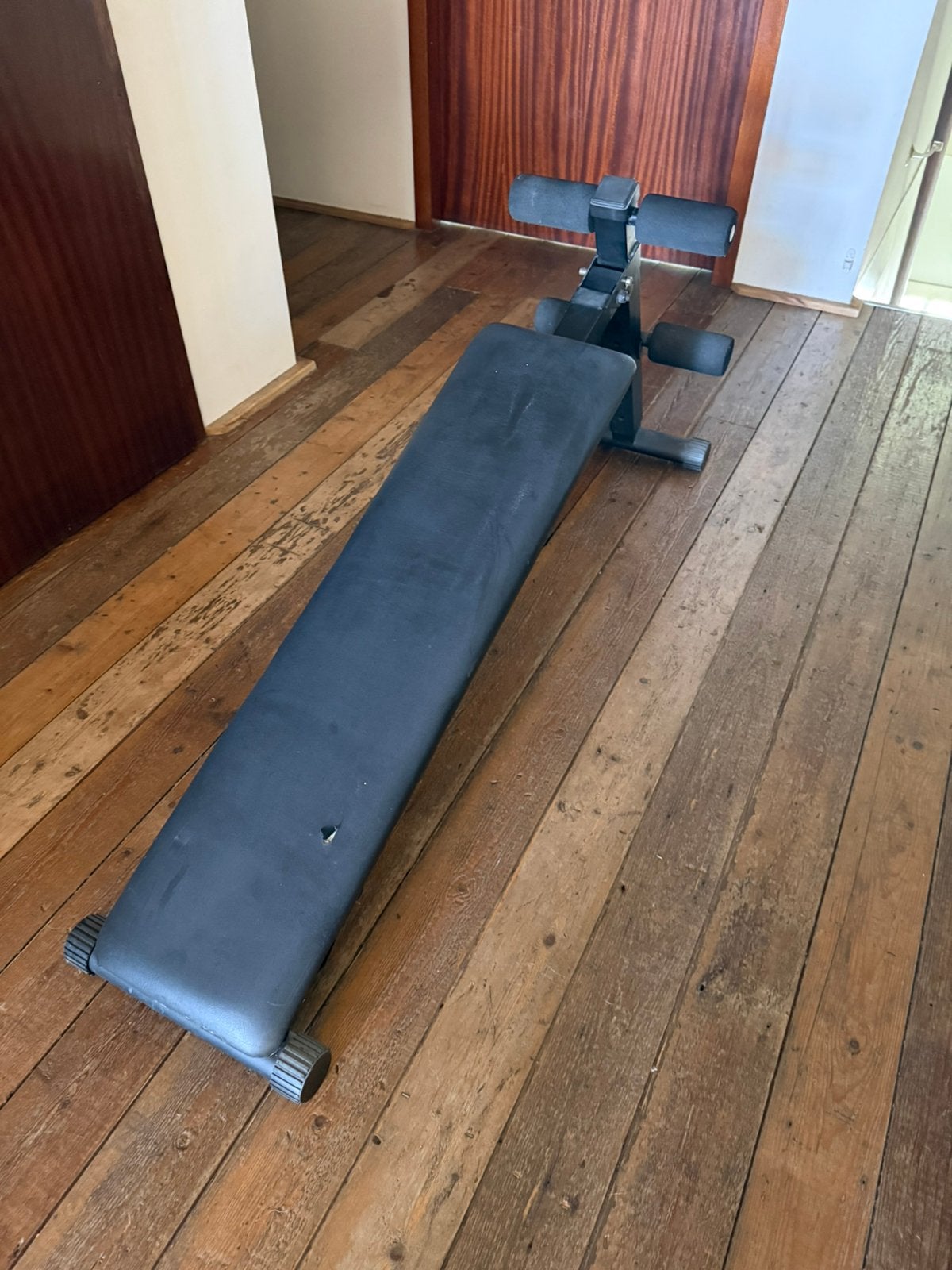 Verstelbare buikspierbank opvouwbaar – onder bed opbergen, Sport en Fitness, Ophalen, Gebruikt, Metaal