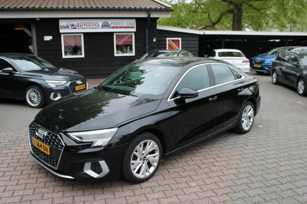 Audi A3 35 TFSI Business Edition Automaat - virtual cockpit, 4 cilinders, 150 pk, Zwart, Origineel Nederlands
