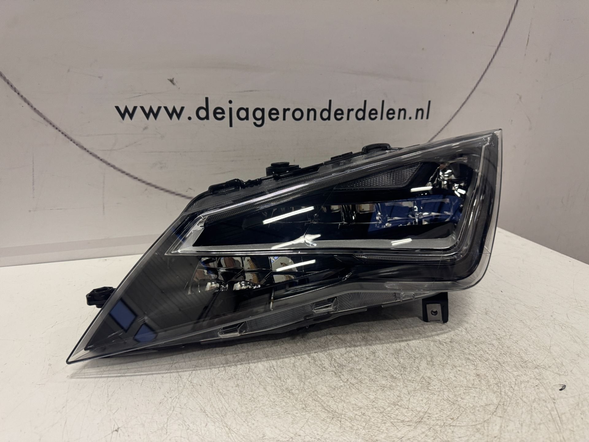SEAT LEON 5F LED KOPLAMP LINKS 5F1941007B, Auto-onderdelen, Autovia A-2, Km 585 585
08760  Martorell, ES, Nieuw, Ophalen of Verzenden