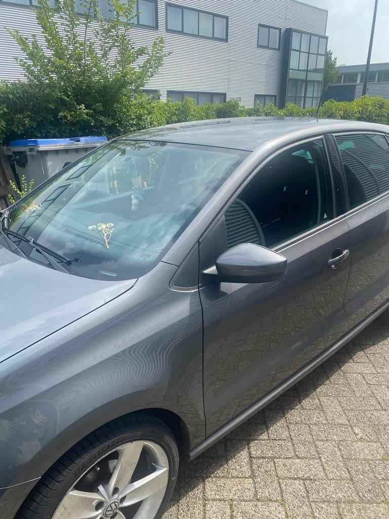 Volkswagen Polo 1.2 TSI 66KW 2012 Grijs, Auto's, Volkswagen, Voorwielaandrijving, 40 €/maand, 4 cilinders, Origineel Nederlands
