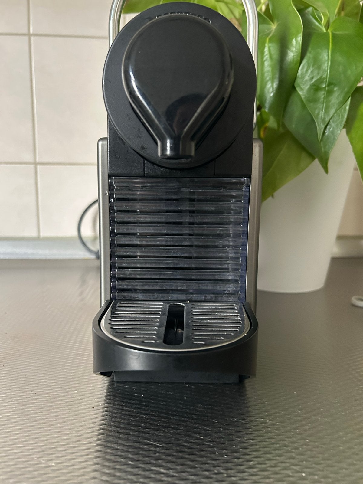 Krups Nespresso Essenza Mini XN3005 Koffiezetapparaat, Ophalen, Espresso apparaat, Zo goed als nieuw, 1 kopje