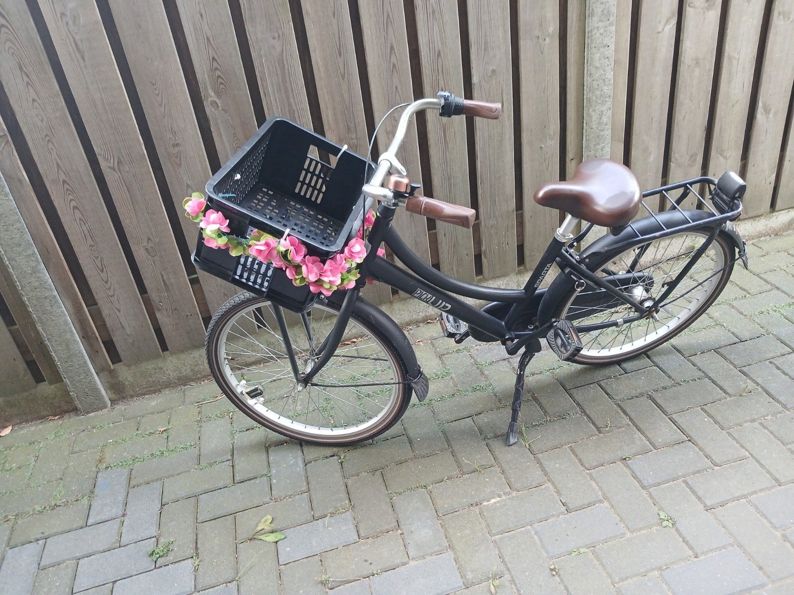 Zwarte damesfiets met mand en versnellingen, Overige merken, Gebruikt, Velgrem, Versnellingen