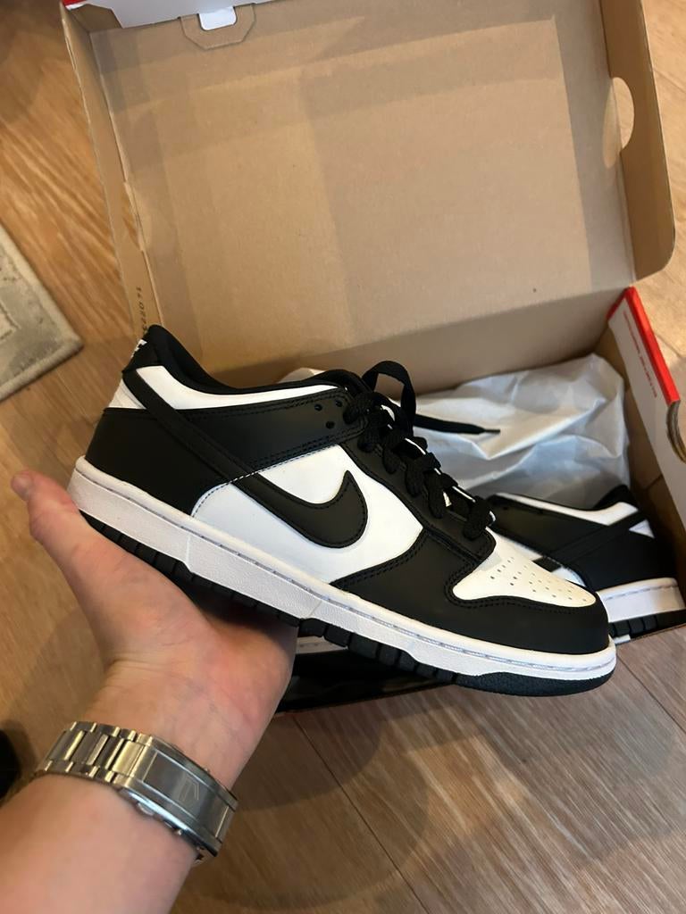 Nike dunk low panda maat 38,5, Kleding | Heren, Schoenen, Ophalen of Verzenden, Zo goed als nieuw, Zwart
