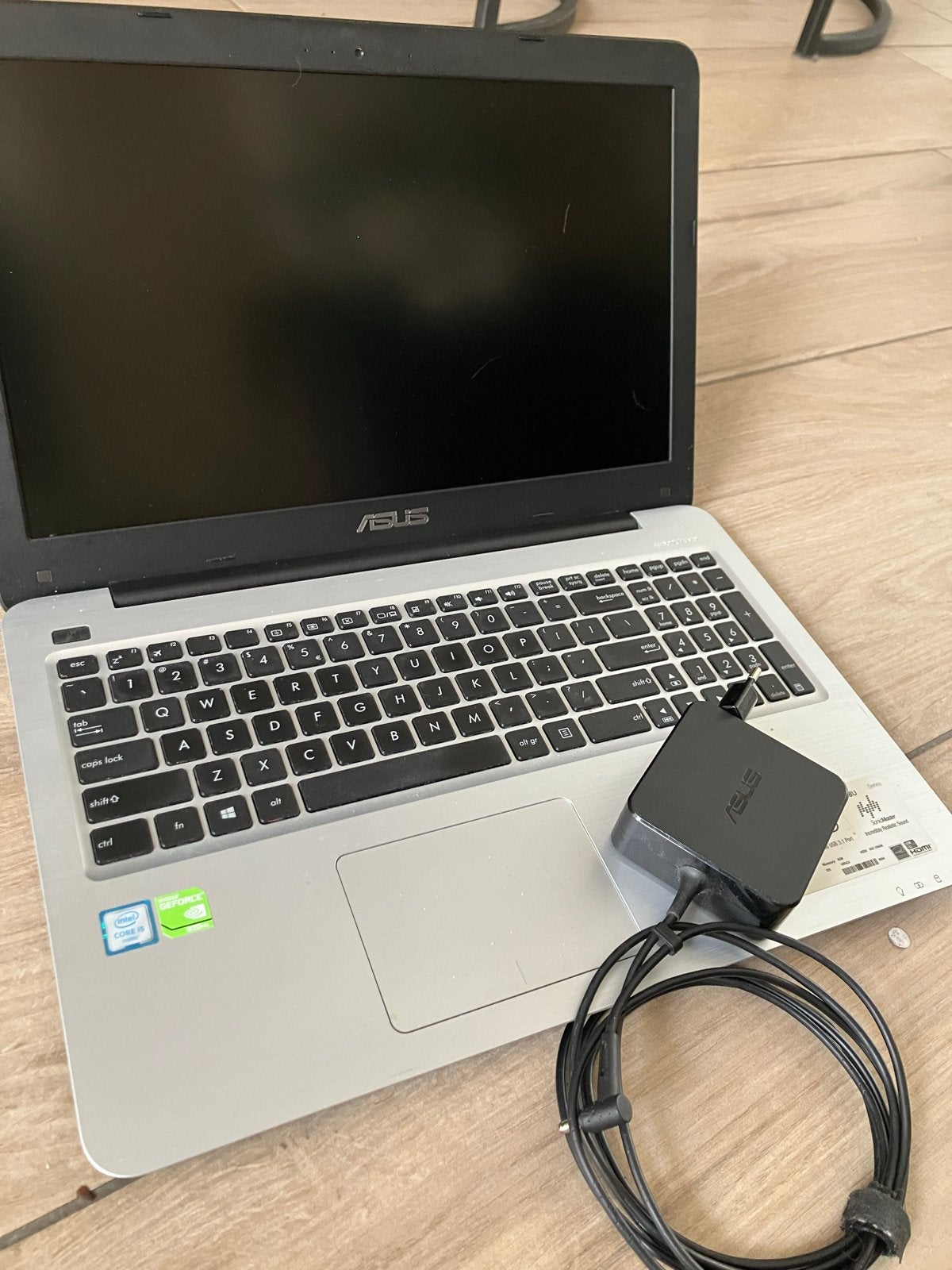 ASUS R558U Laptop - Intel Core i5, 6GB RAM, 256GB SSD, Computers en Software, Ophalen, Gebruikt, 2 tot 3 Ghz, SSD