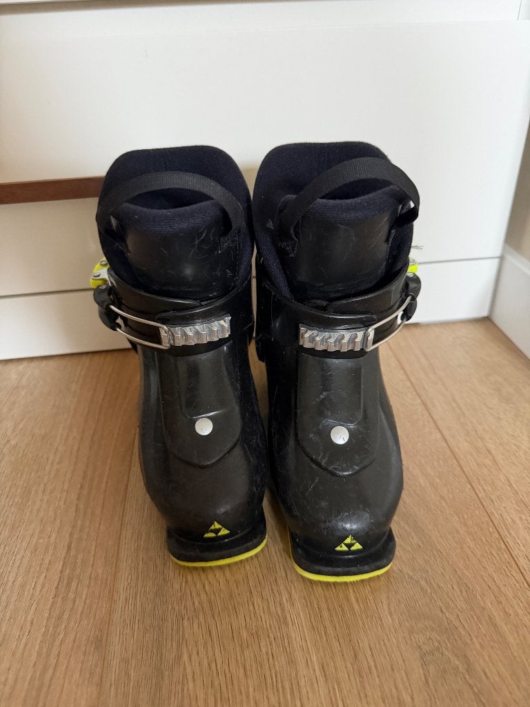 Fischer skischoenen kind maat 17-18,5 (schoenmaat 27-28,5), Ophalen, Schoenen, Skiën, Minder dan 100 cm