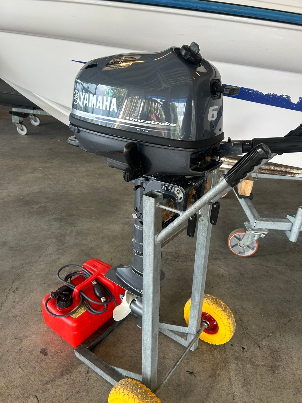 Yamaha 6 pk 4-takt kortstaart + 12L tank bj 2022, Watersport en Boten, Ophalen, 5 tot 10 pk, Viertaktmotor, Zo goed als nieuw