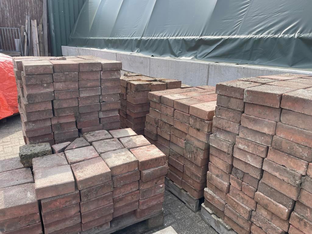 Rode beton tegels 21,5x21,5x8cm - Gebruikt, Tuin en Terras, Tegels en Klinkers, Ophalen, Gebruikt, 10 m² of meer, Beton
