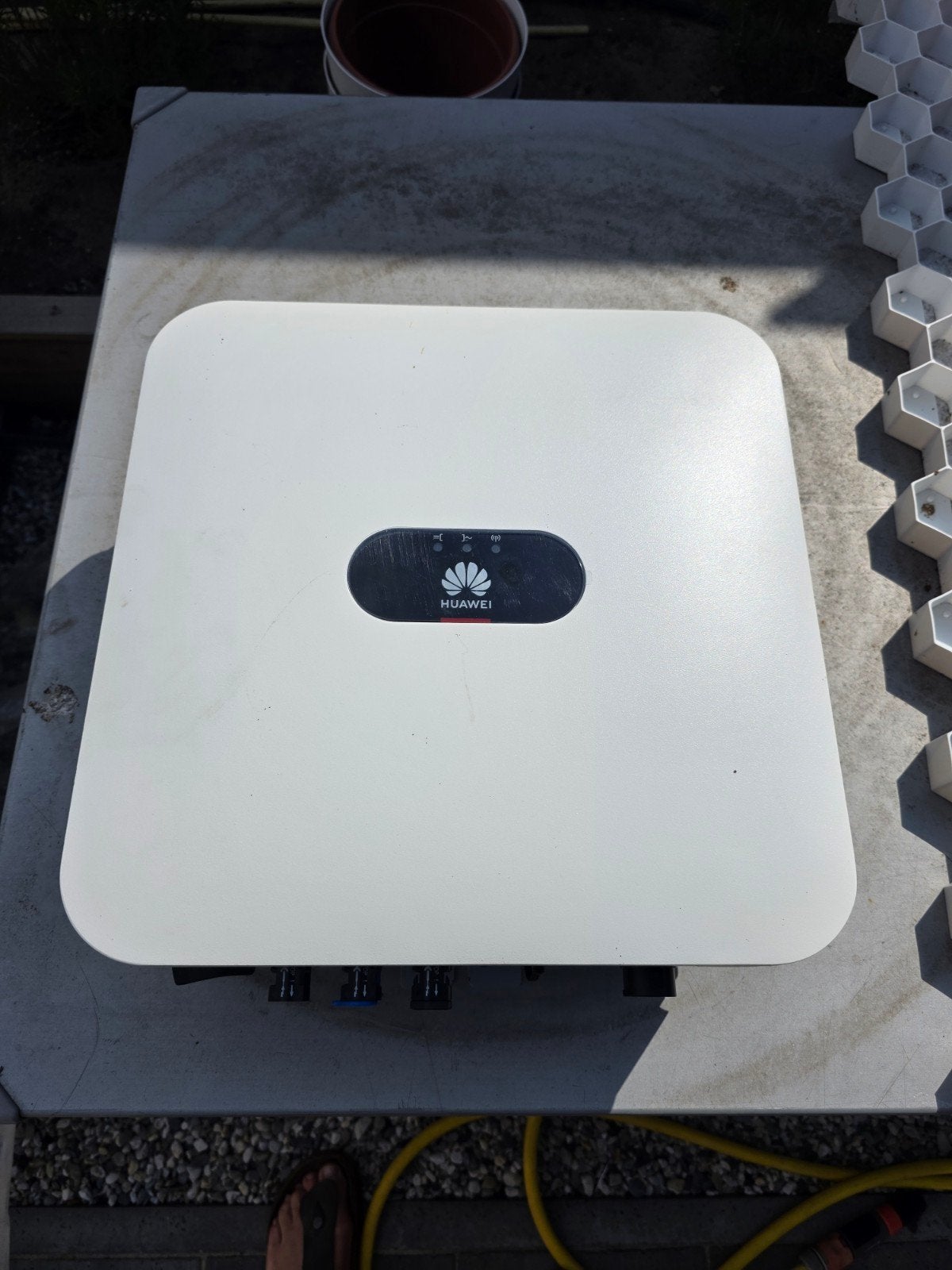 huawei Sun 2000  2KTL-L1 omvormer met wifi adapter, Ophalen, Zo goed als nieuw