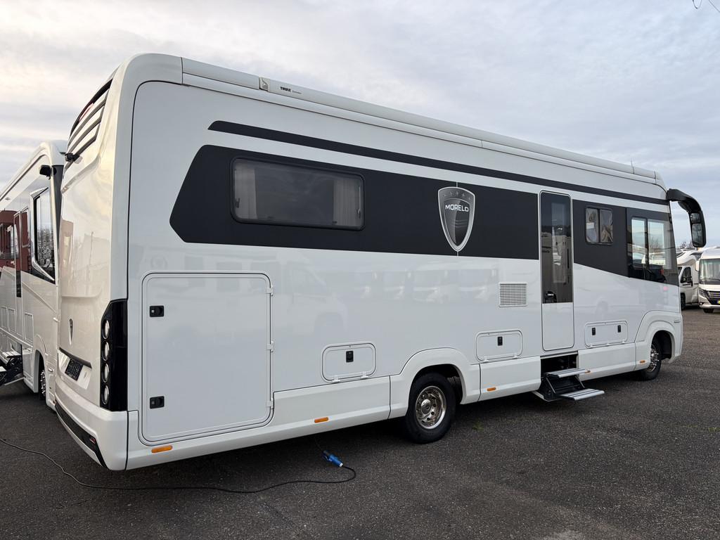 Morelo LOFT 87MB 207pk Aut Queensbed Levelsysteem Luchtverin, Caravans en Kamperen, Campers, Galliersweg 39
5349AT  OSS, NL, Diesel