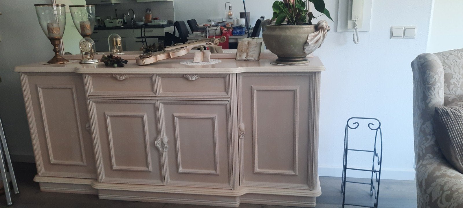 Elegant dressoir met lades en deuren/inclusief mooie spiegel, Ophalen, Klassiek, 150 tot 200 cm, Zo goed als nieuw