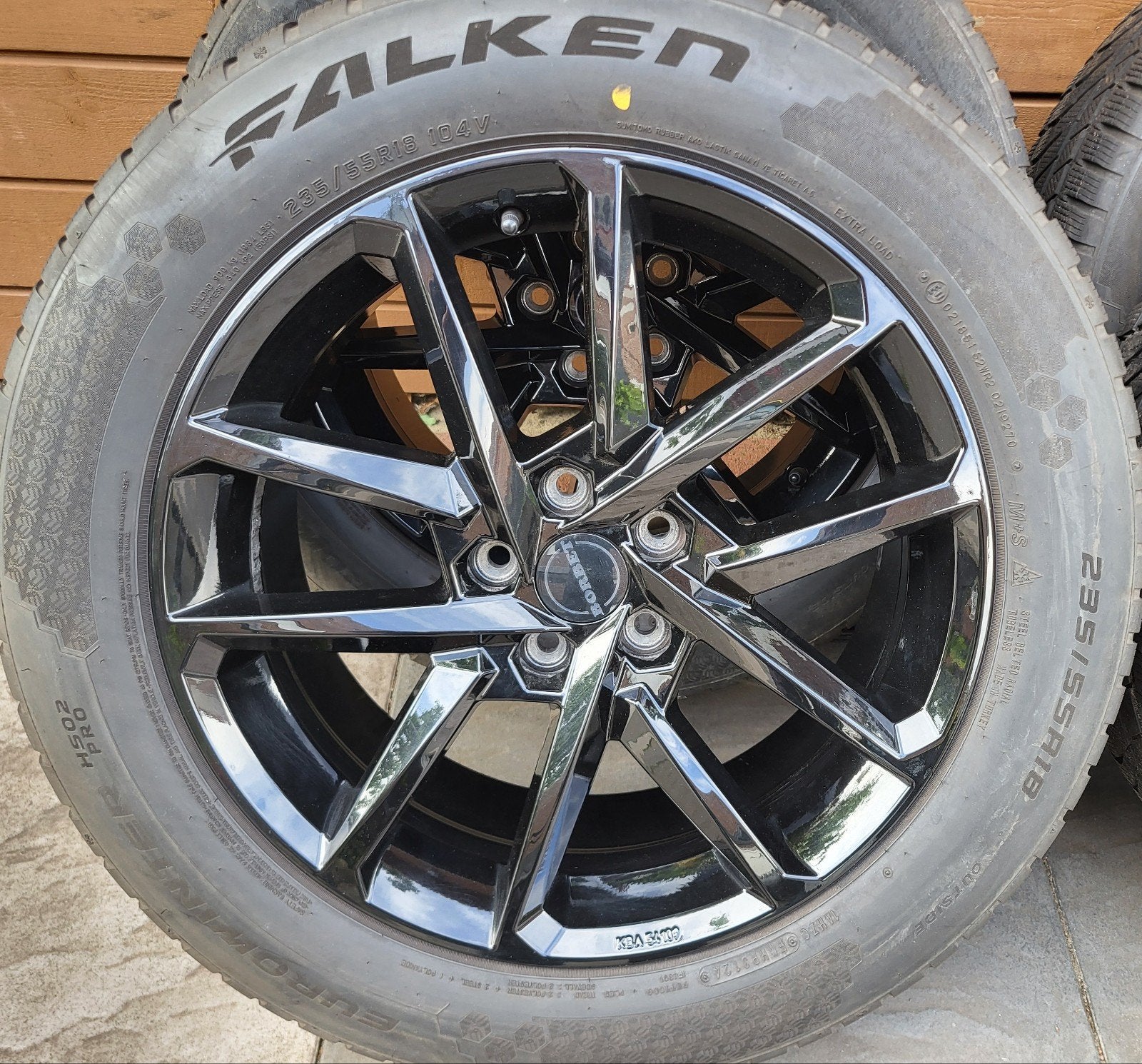 18 inch Volvo V90 Cross Country Velgen met winterbanden, Auto-onderdelen, Banden en Velgen, 18 inch, Banden en Velgen, Nieuw, 235 mm
