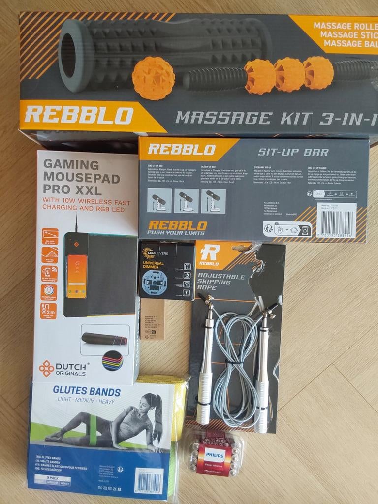 Fitness Accessoires Bundel: Massage Kit, Sit-up Bar,, Ophalen