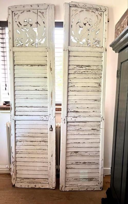 2 decoratieve hoge Franse Louvreluiken antiek, Ophalen