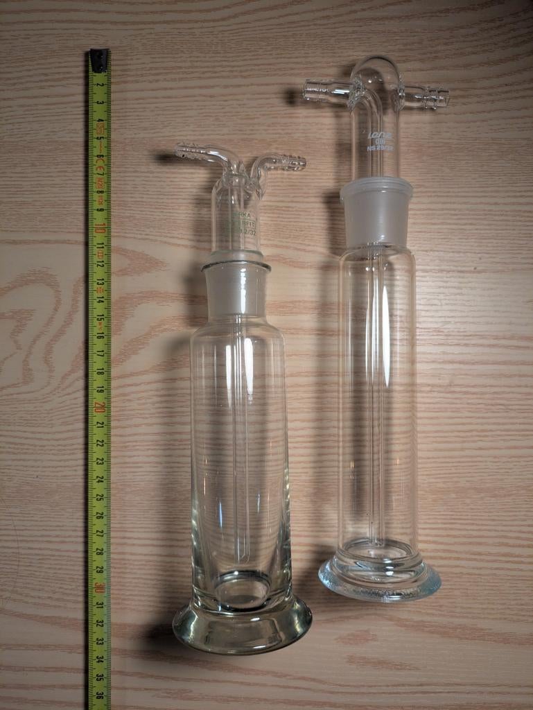 Scheikunde laboratorium glaswerk. Chemistry lab glassware., Ophalen of Verzenden