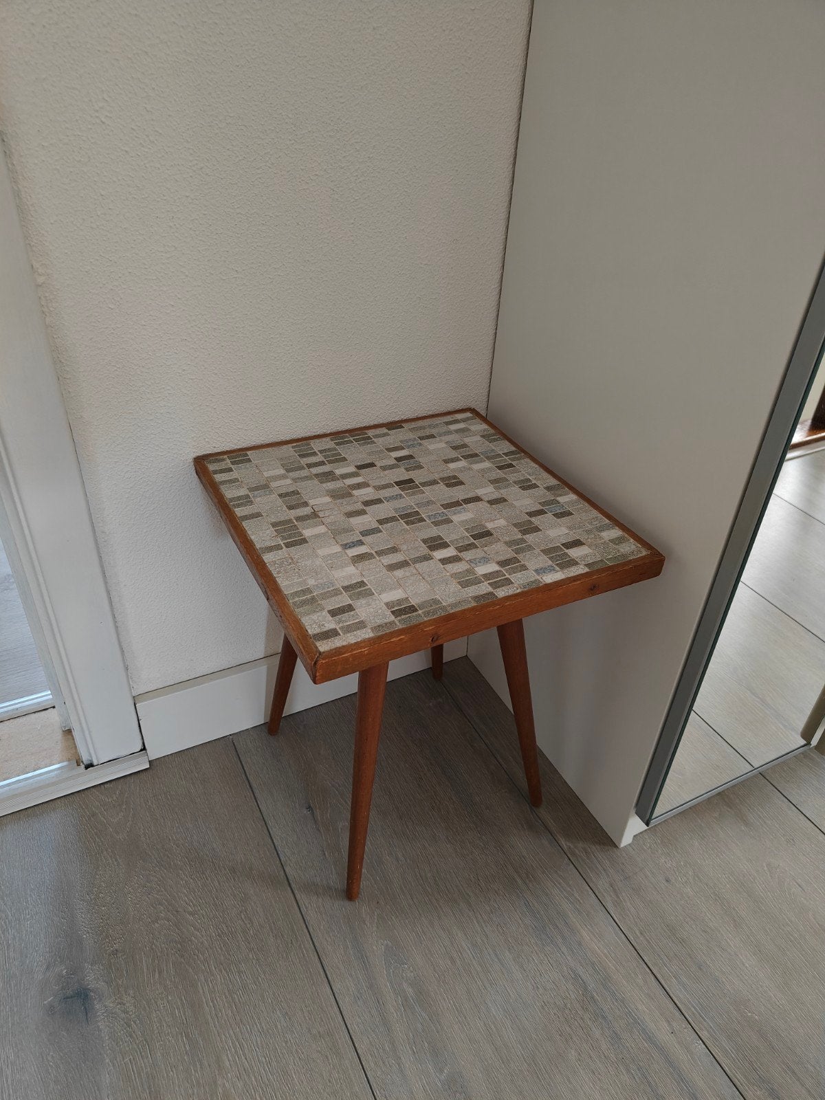 Vintage retro Opal plantentafel bijzettafel met tegeltjes, Ophalen, Minder dan 45 cm, Minder dan 55 cm, Gebruikt