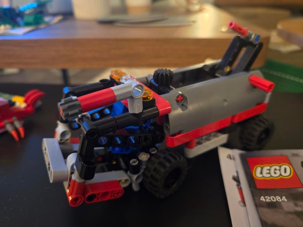Lego Technic vrachtwagen/olietanker 42084, Ophalen of Verzenden