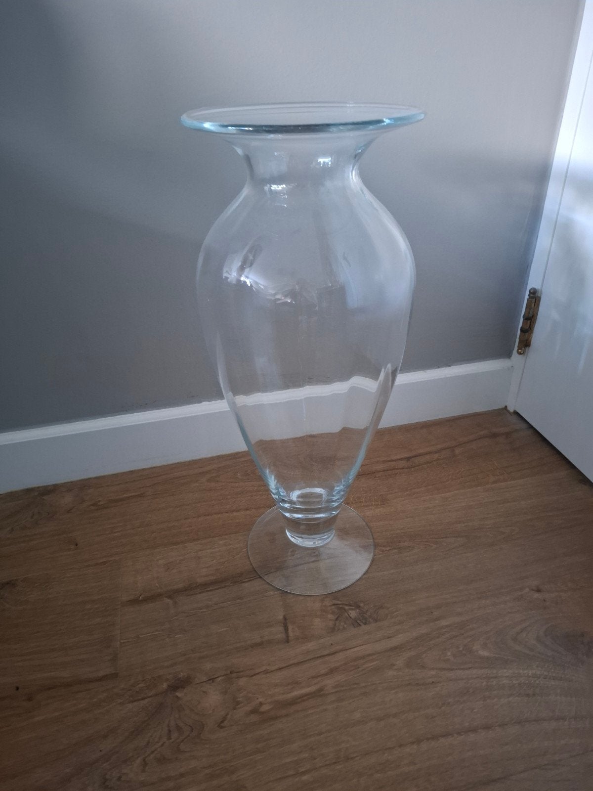 Grote glazen vaas op voet -  nieuw, Ophalen, Op voet, Transparant, Nieuw