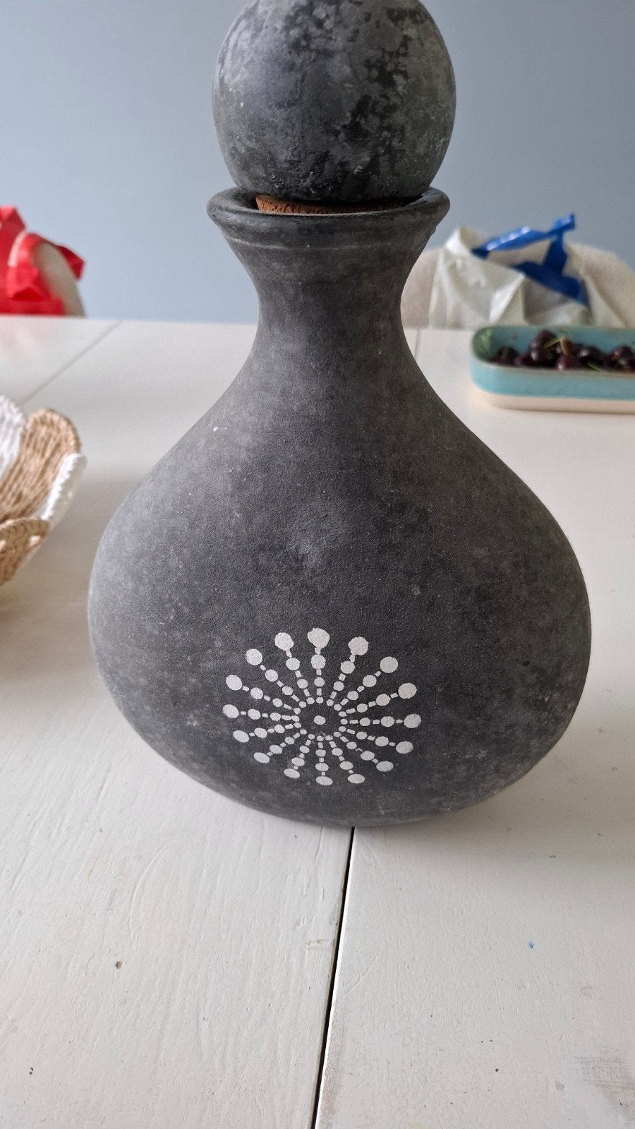 Decoratieve vaas/fles met uniek stippenpatroon, Antiek en Kunst, Ophalen