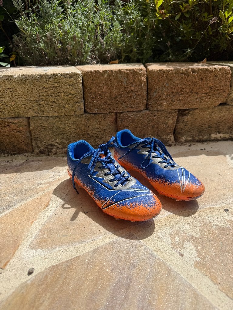 Voetbalschoenen maat 34, Ophalen, Maat XS of kleiner, Schoenen, Zo goed als nieuw