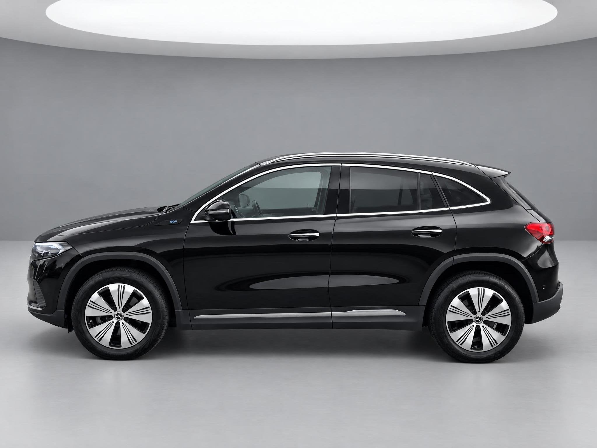 Mercedes-Benz EQA 250 Business Solution Luxury 67 kWh | Pano, 1940 kg, Gebruikt, 190 pk, Leder en Stof