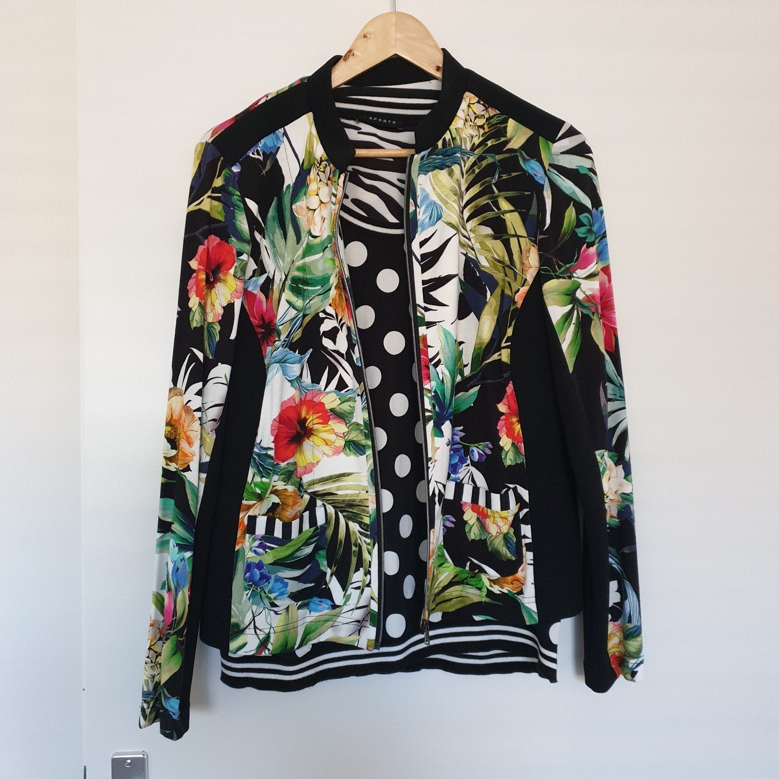 Damesjasje.  Maat 44 en tops/blouse.  Maat 46., RS Sports, Zwart, Maat 42/44 (L), Ophalen of Verzenden
