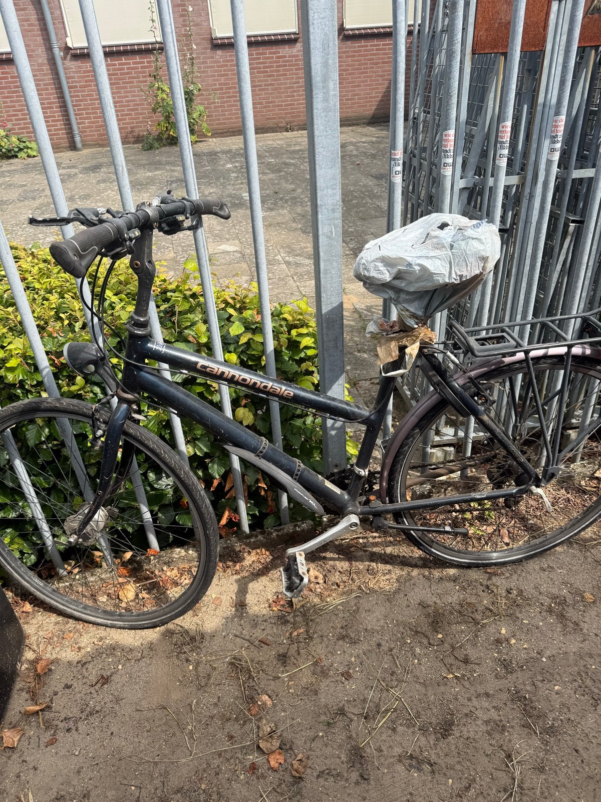 Cannondale fiets - Gebruikt, opknapper, Fietsen en Brommers, Fietsen | Heren | Herenfietsen, Gebruikt, Velgrem, Versnellingen