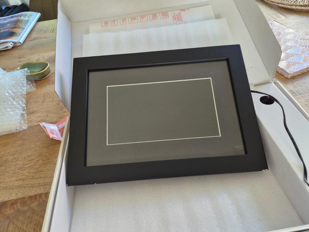 Nieuwe Digitale Fotolijst Q.MEDIA 9 inch Zwart, Audio, Tv en Foto, Ophalen of Verzenden, Nieuw, 1 tot 2 GB, 8 tot 12 inch