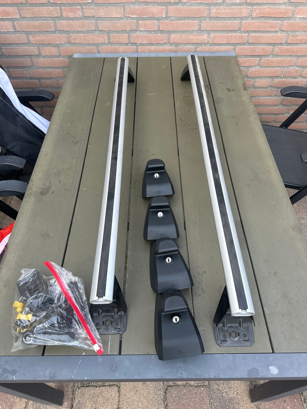 Originele Ford dakdragers (zonder sleutel), Ophalen, Gebruikt