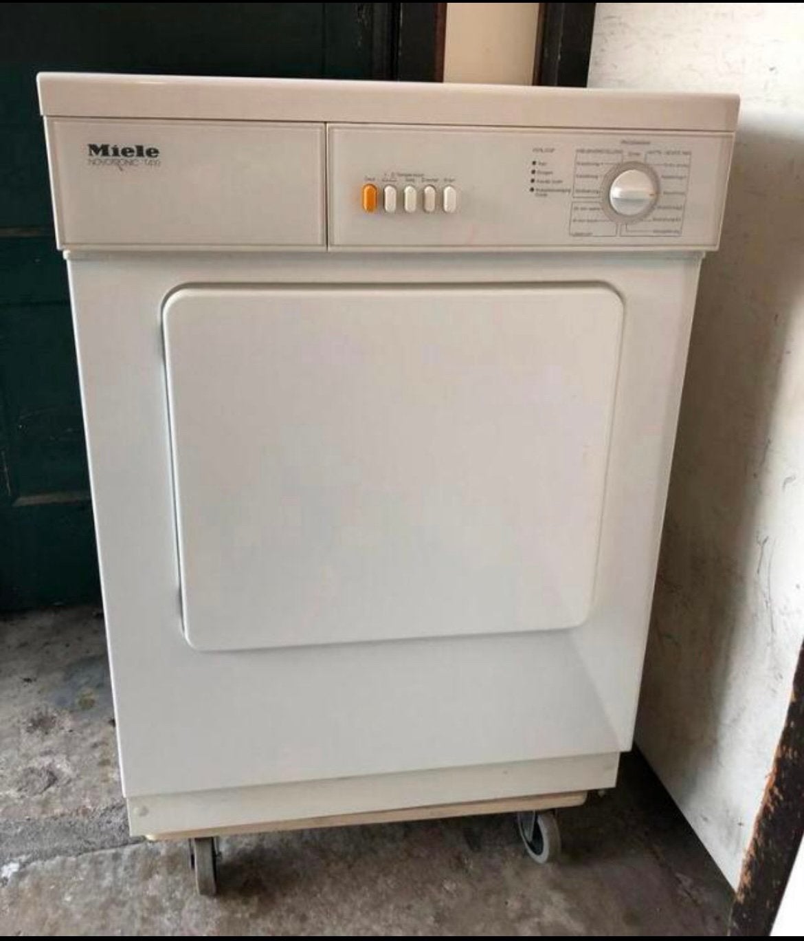 Miele Wasdroger, Type: T 410, Ophalen, Zo goed als nieuw, Luchtafvoer, 85 tot 90 cm
