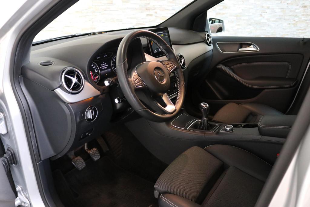 Mercedes-Benz B-klasse 180 Ambition, Voorwielaandrijving, 4 cilinders, Leder en Stof, 122 pk