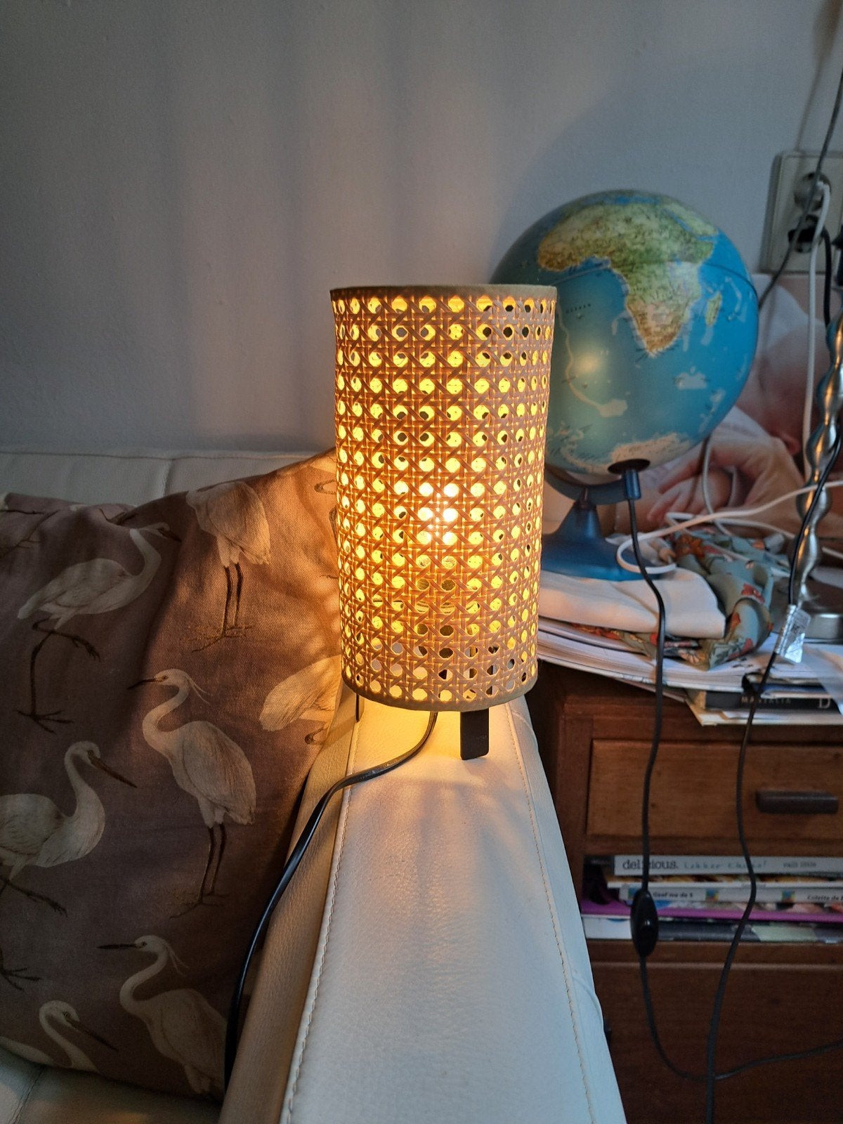 Zgan Ikea Saxhyttan tafellamp rotan vlechtwerk, Ophalen of Verzenden, IKEA