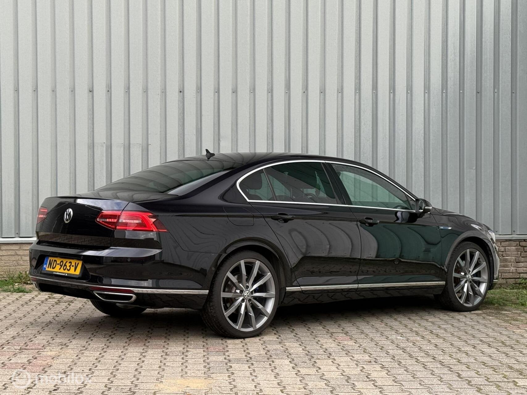 Volkswagen Passat 1.4 TSI GTE Highline | HUD | Digitaal Dash, 4 cilinders, 1622 kg, Zwart, Hybride Elektrisch/Benzine