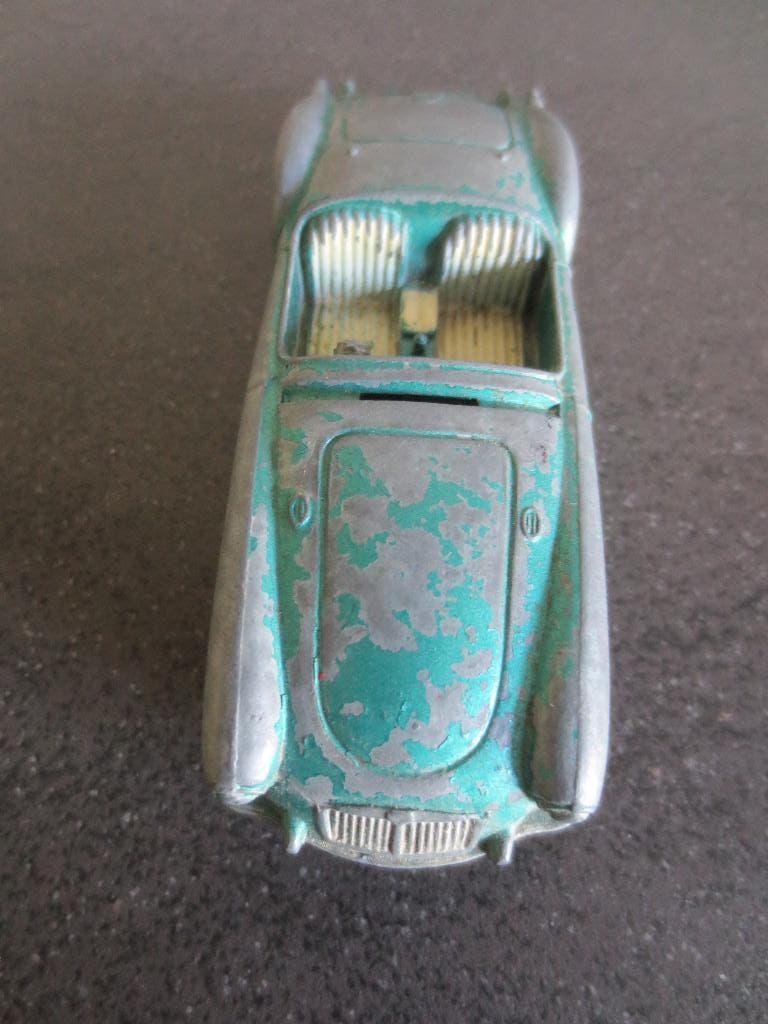 Speelgoed auto:Oude auto van Corgi Toys Made in Britain: MGA, Ophalen of Verzenden, Gebruikt