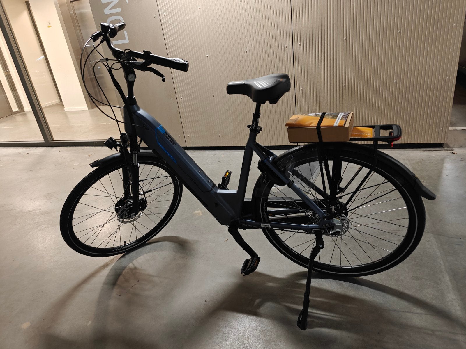 Amslod Hamilton F-MV E-bike - Zo goed als nieuw, Fietsen en Brommers, Ophalen, Zo goed als nieuw, Overige merken