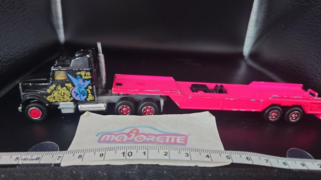 Majorette Convoy Truck met roze trailer, Hobby en Vrije tijd, Ophalen of Verzenden, Gebruikt, Bus of Vrachtwagen, Majorette