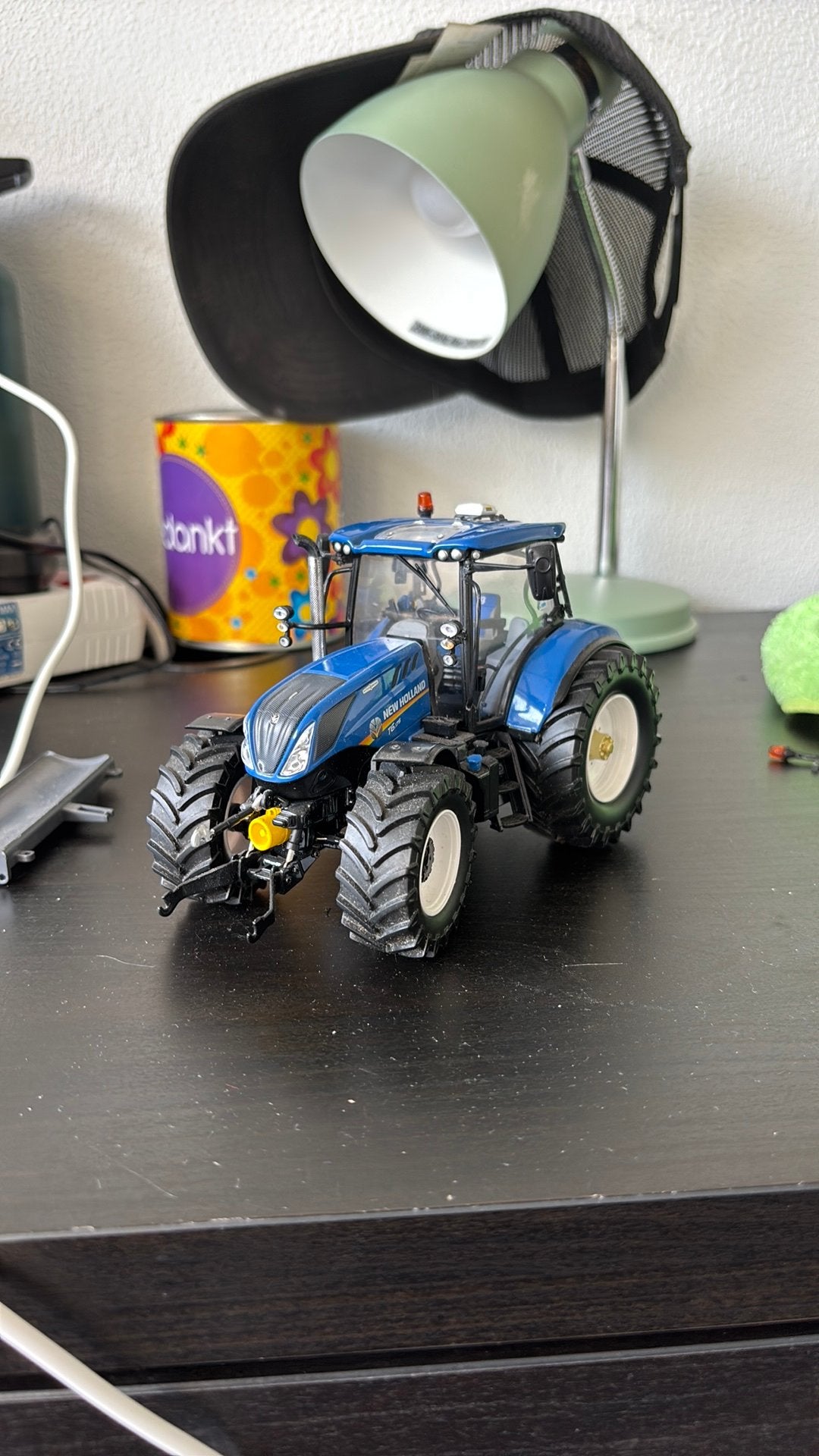 New holland t6.175 1:32 verbouwd, Hobby en Vrije tijd, Ophalen of Verzenden, Gebruikt, Tractor of Landbouw, Universal Hobbies