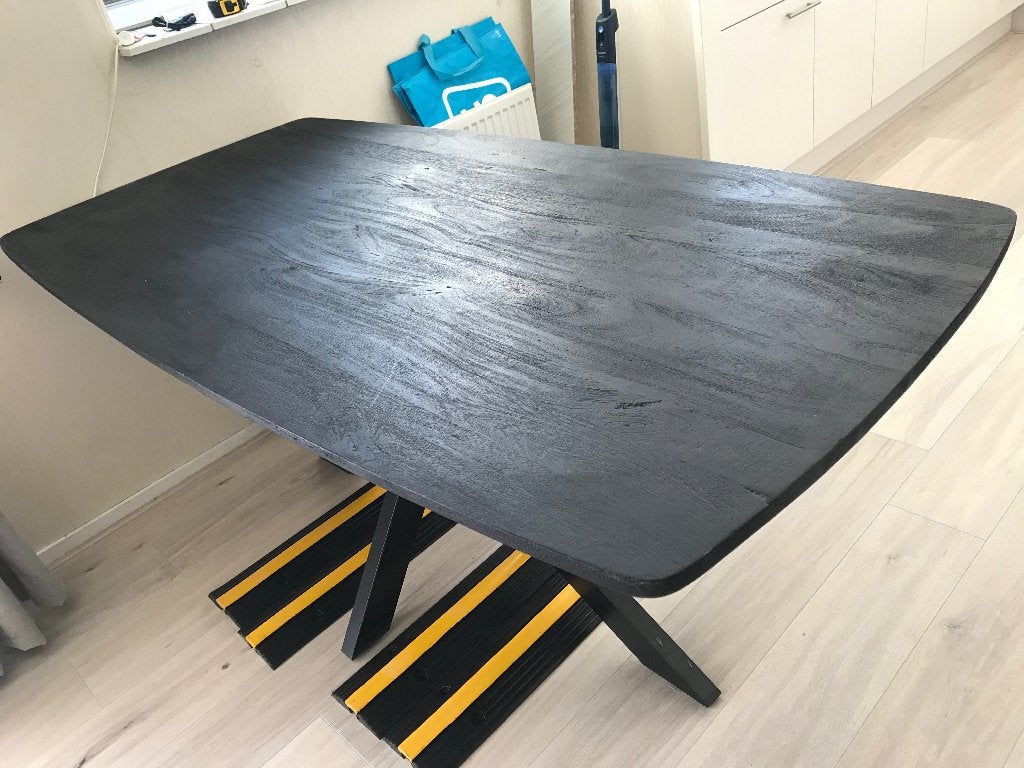 Zwart eethoek tafel met kruispoot, Huis en Inrichting, Ophalen, 50 tot 100 cm, Zo goed als nieuw, 150 tot 200 cm