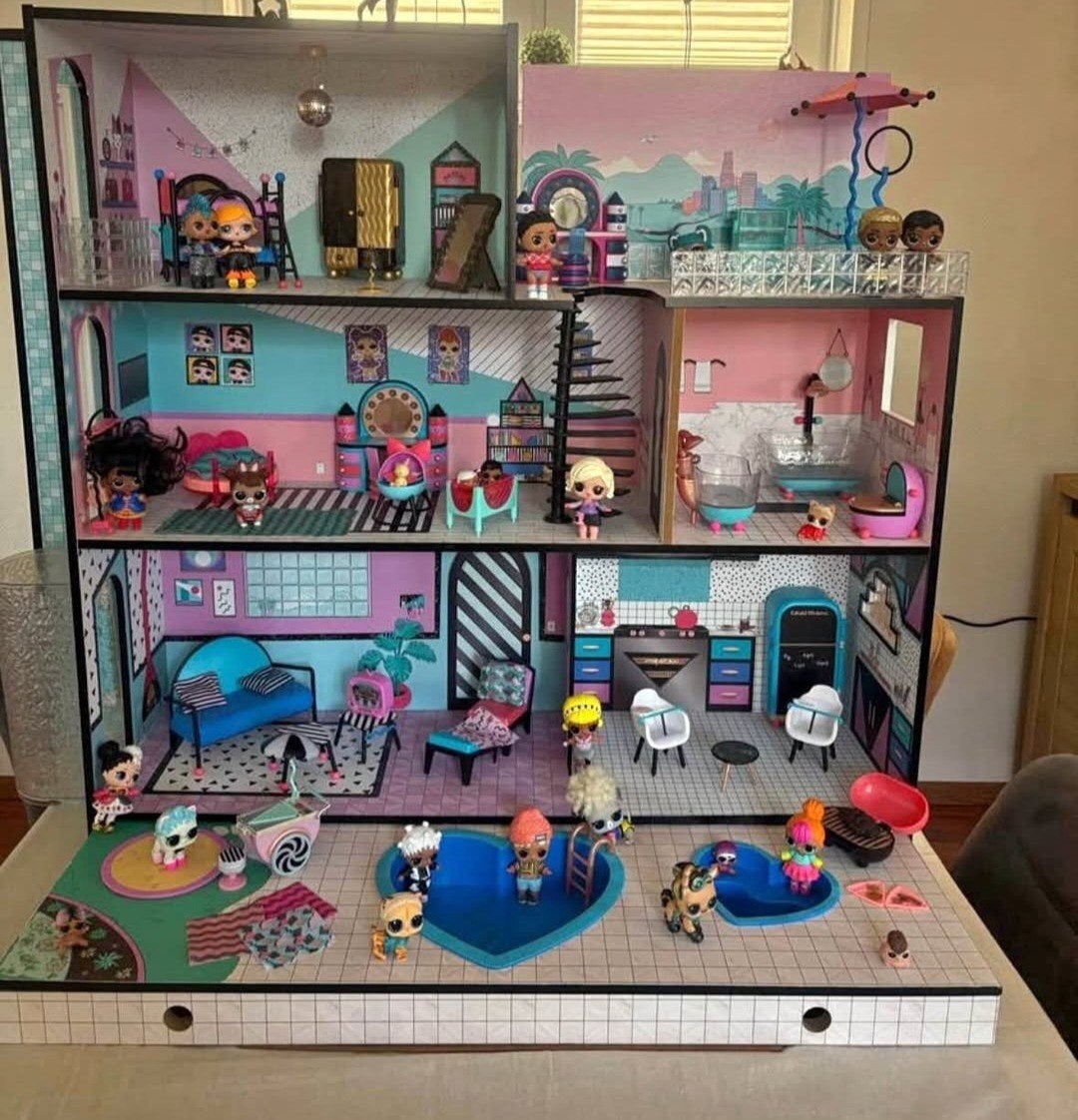 L.O.L. Surprise! OMG Huis met meubels en poppen, Kinderen en Baby's, Ophalen, Gebruikt, Poppenhuis